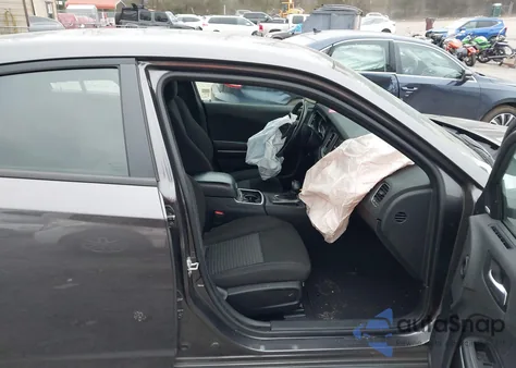 2023 Dodge Charger Sxt z USA, uszkodzony, nr VIN 2C3CDXBGXPH643602